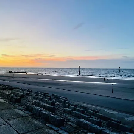 Geschmackvolle Zentral Und Strandnah Gelegen. Wlan Kostenlos. Norderney
