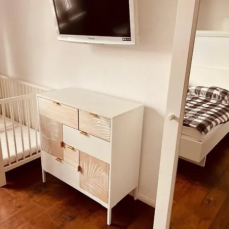 Geschmackvolle Zentral Und Strandnah Gelegen. Wlan Kostenlos. Apartment *