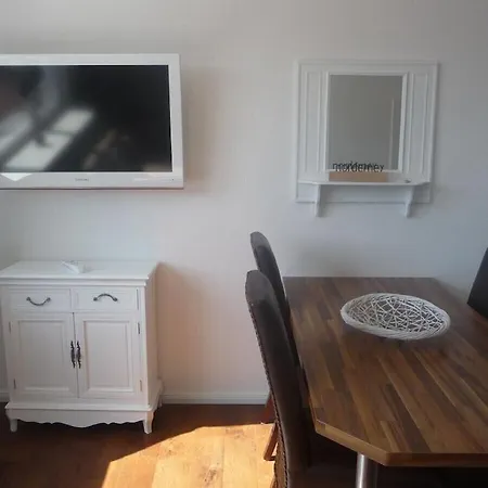 Geschmackvolle Zentral Und Strandnah Gelegen. Wlan Kostenlos. نورديرني