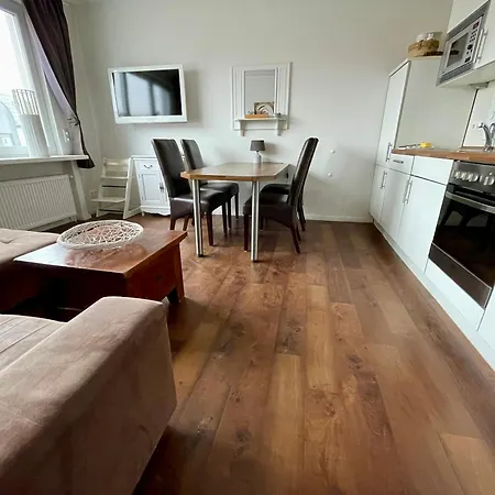 Apartamento Geschmackvolle Zentral Und Strandnah Gelegen. Wlan Kostenlos. *